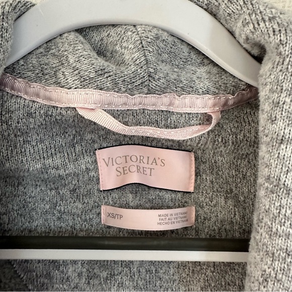 Victoria Secret Plush Fleece Robe - Picture 2 of 7